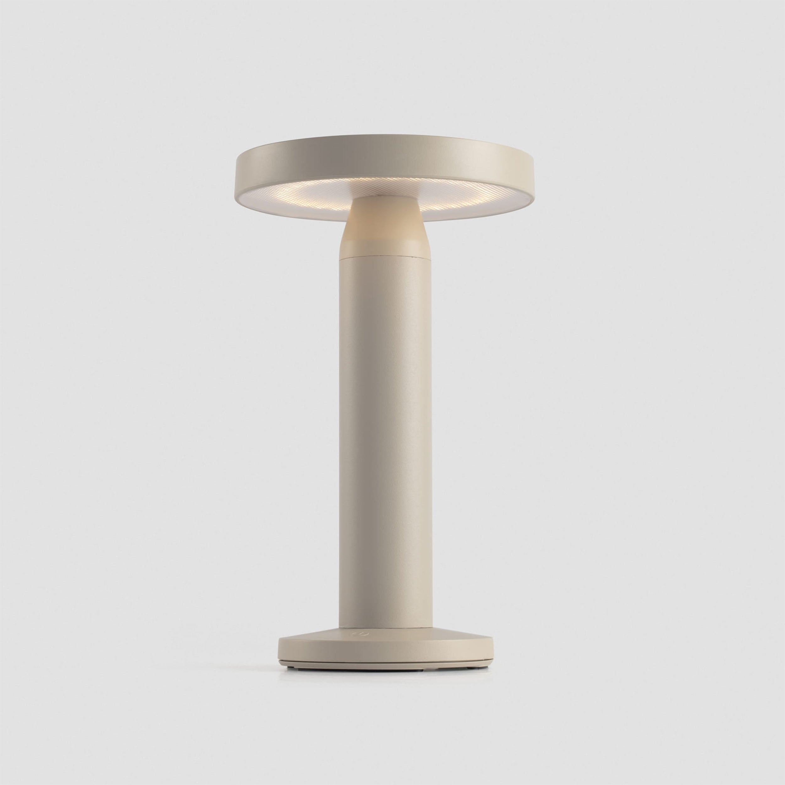 Преносима настолна лампа Faro Cairo LED