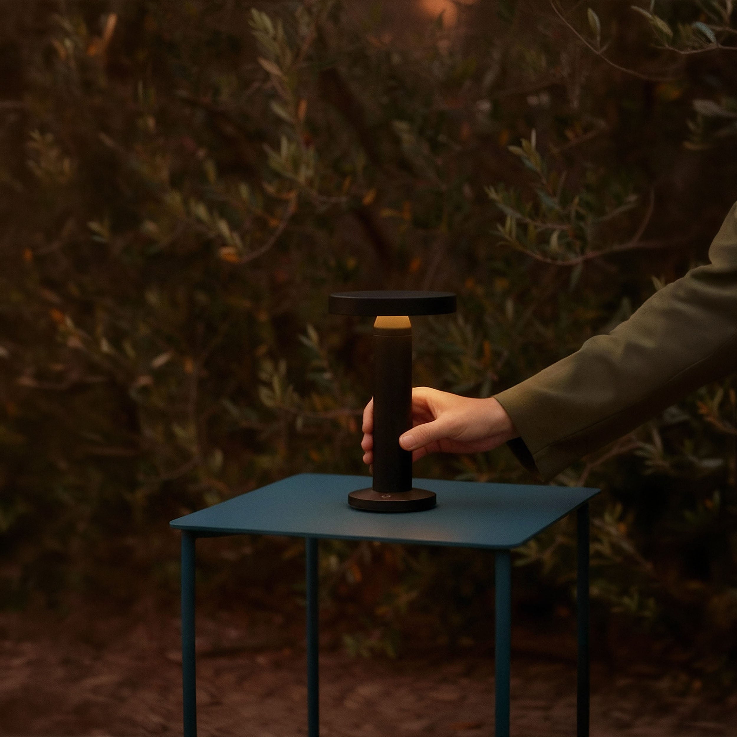 Преносима настолна лампа Faro Cairo LED