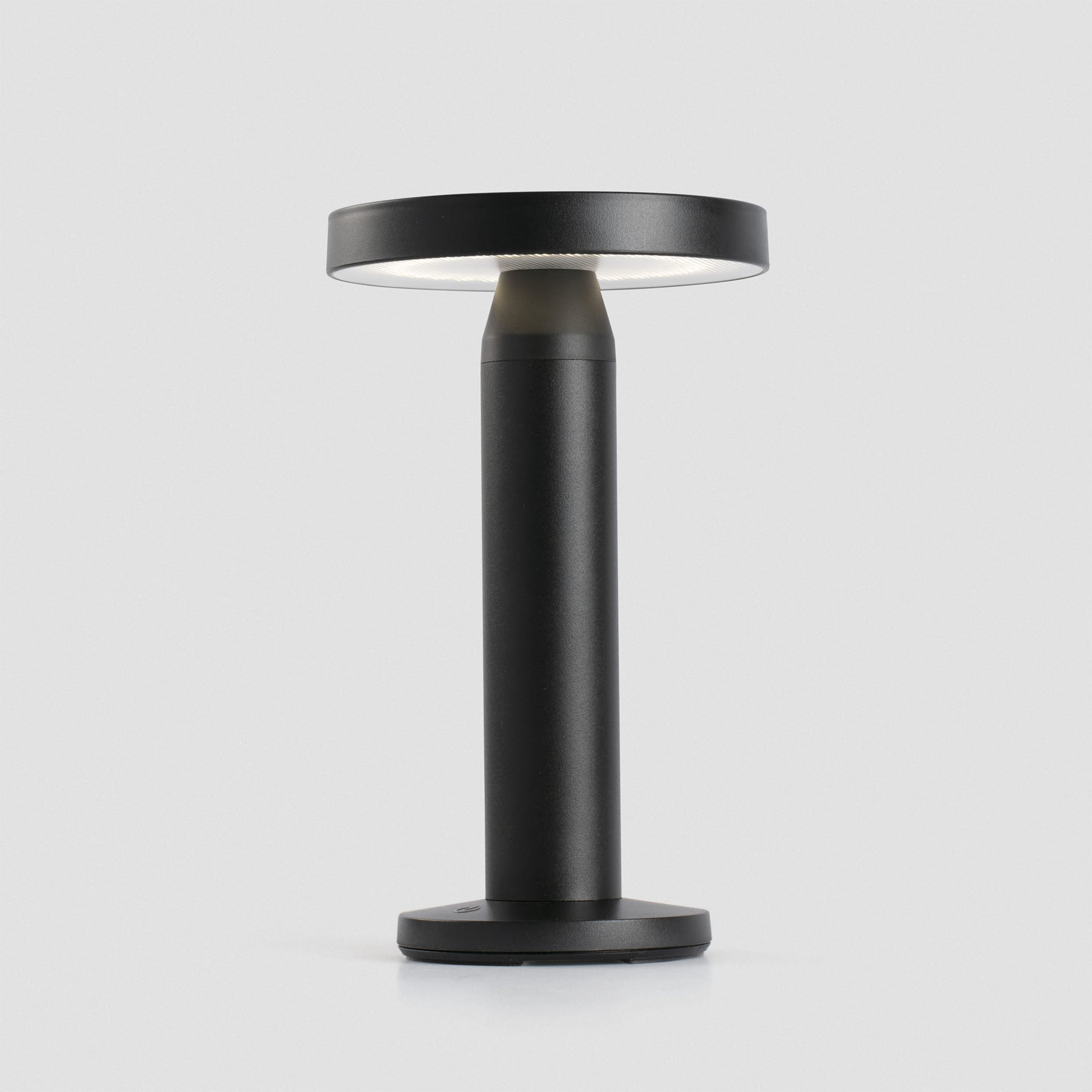 Преносима настолна лампа Faro Cairo LED