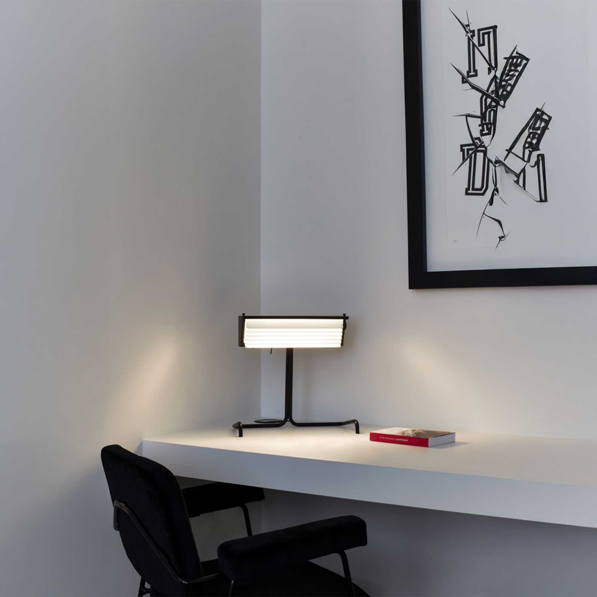 DCW éditions Biny LED настолна лампа