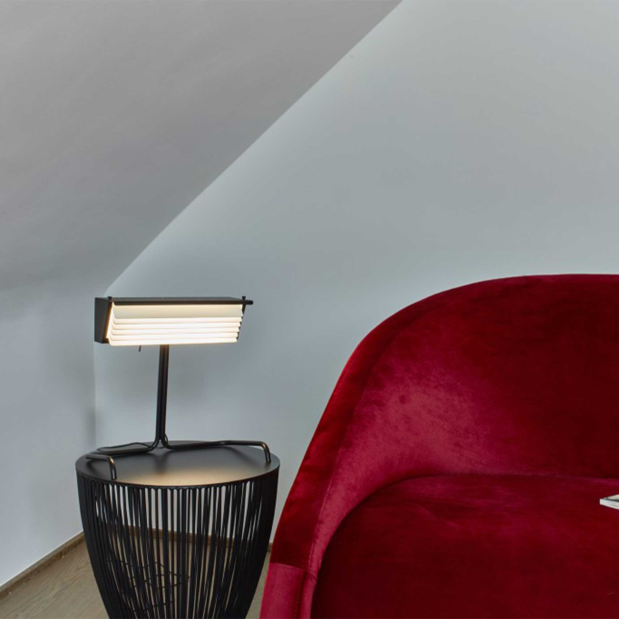 DCW éditions Biny LED настолна лампа