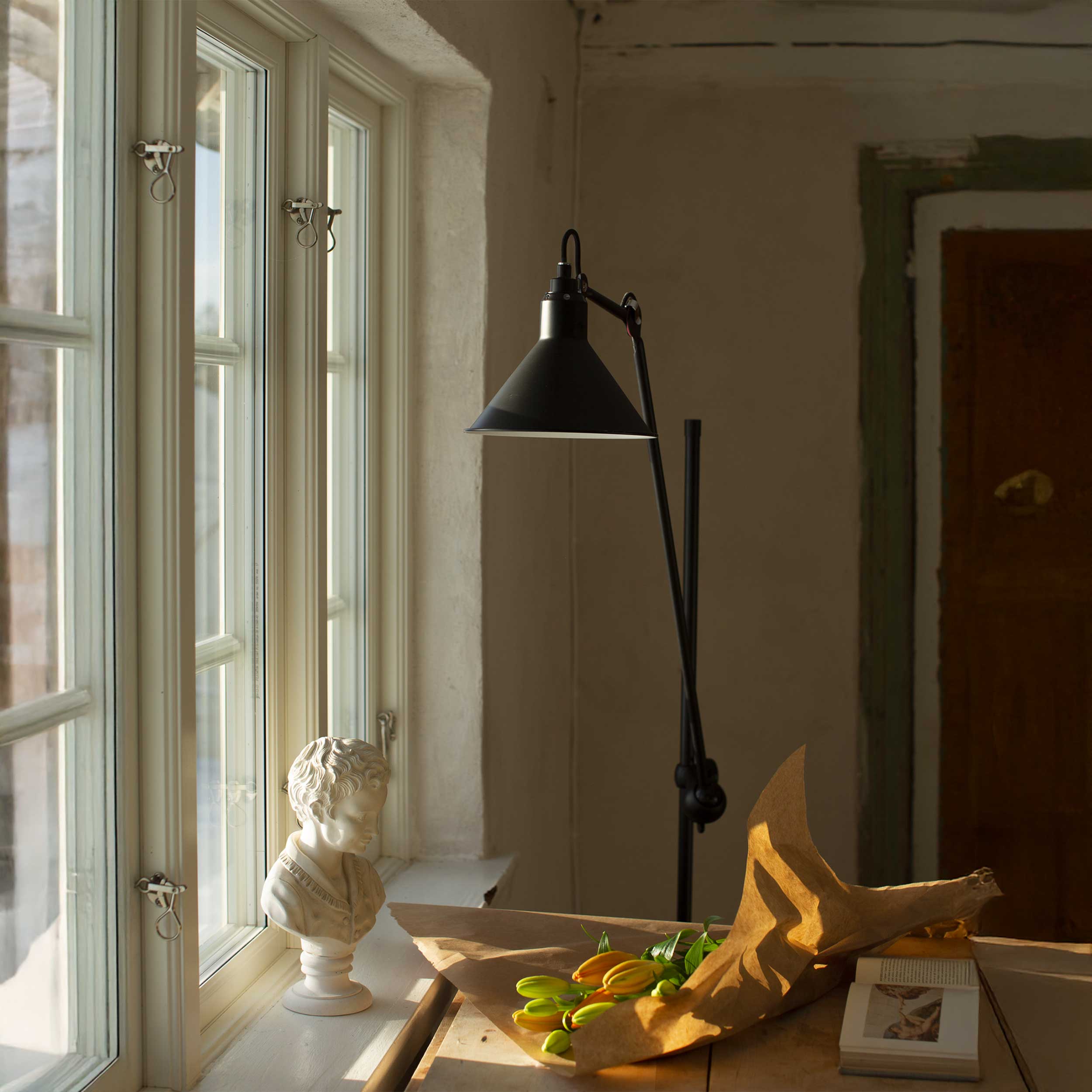 DCW éditions Lampe Gras N°215 E14 подова лампа