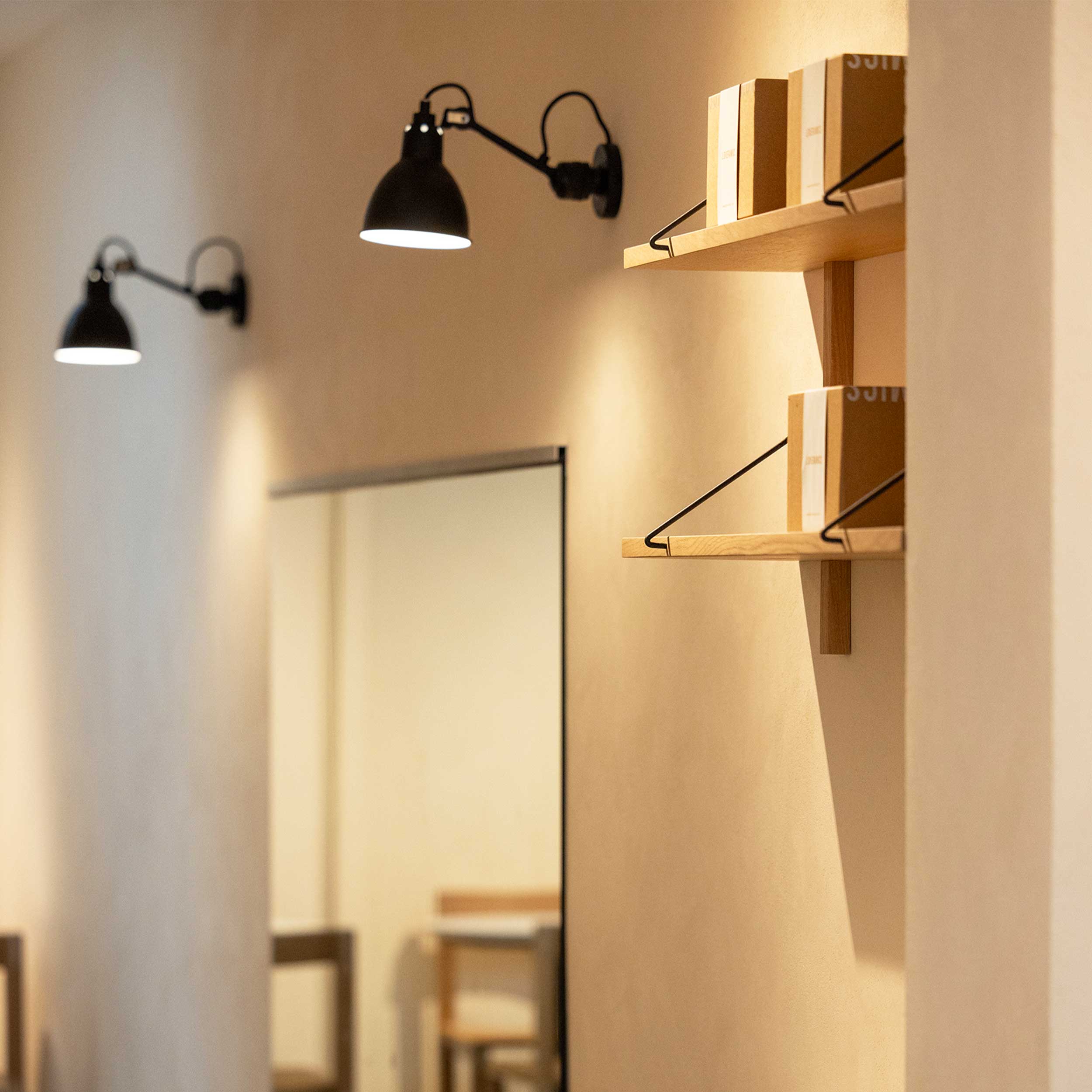 DCW éditions Lampe Gras N°304 E14 стенна лампа с превключвател
