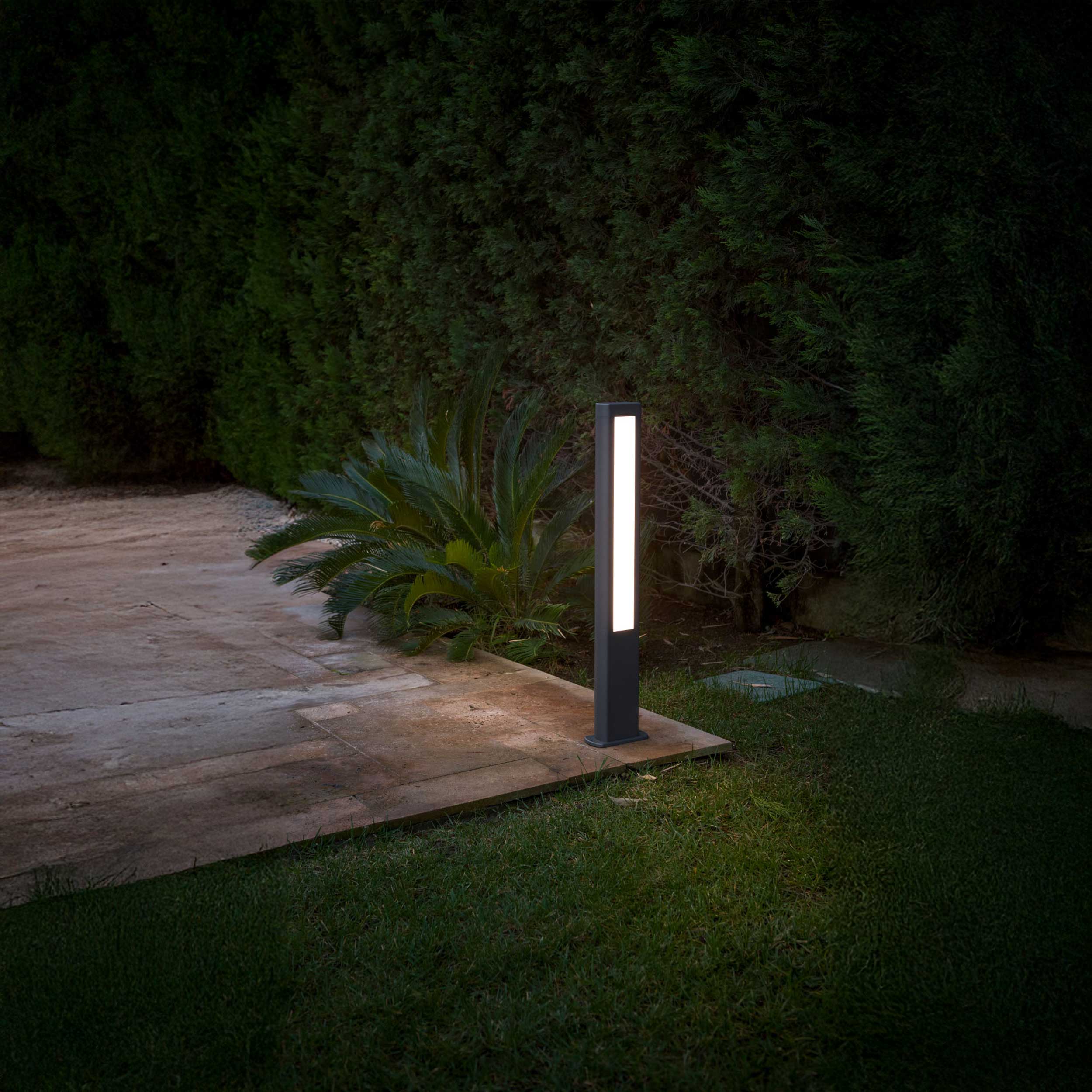 Faro Nanda LED колонен външен осветител IP54