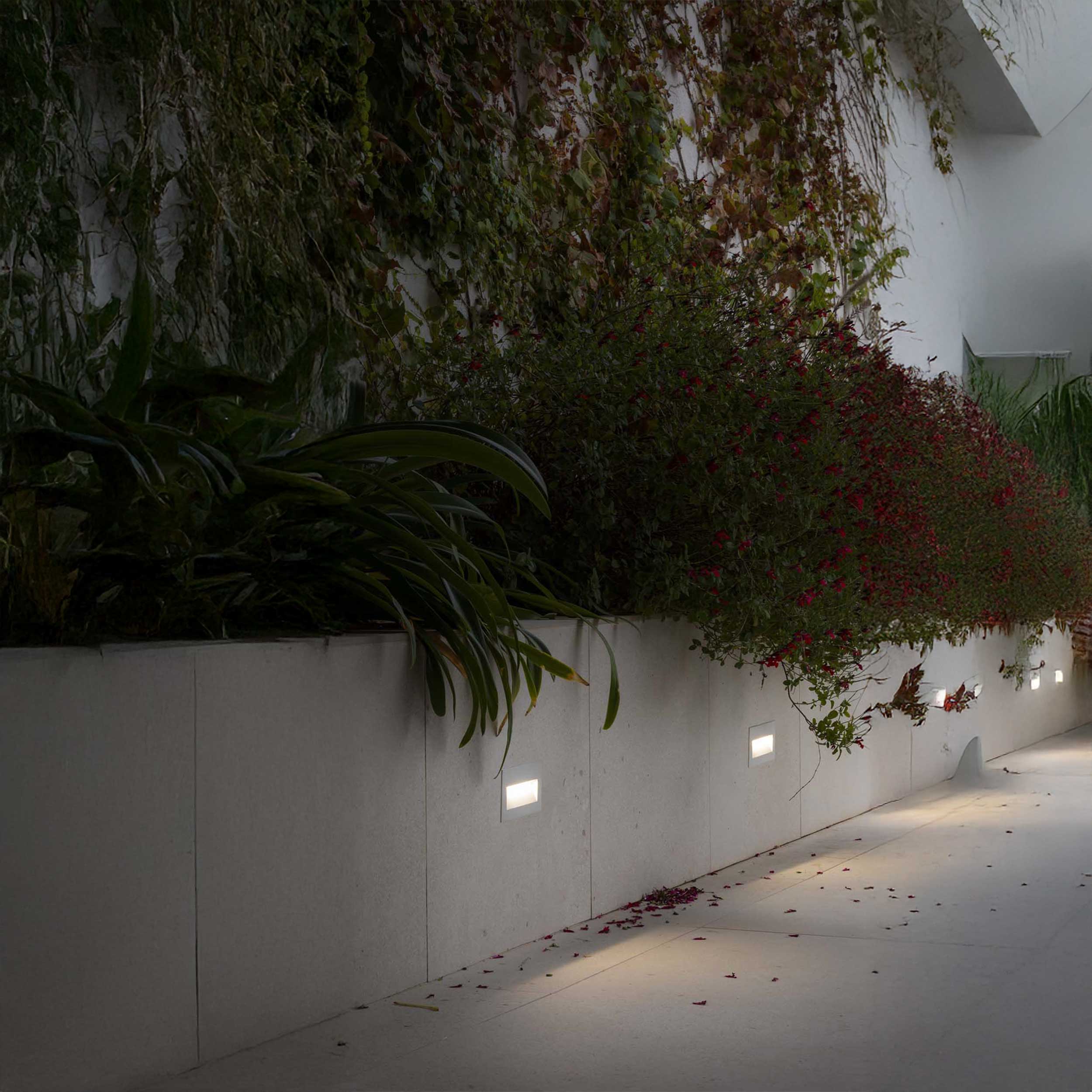 Faro Mani LED осветително тяло за вграждане на открито IP65