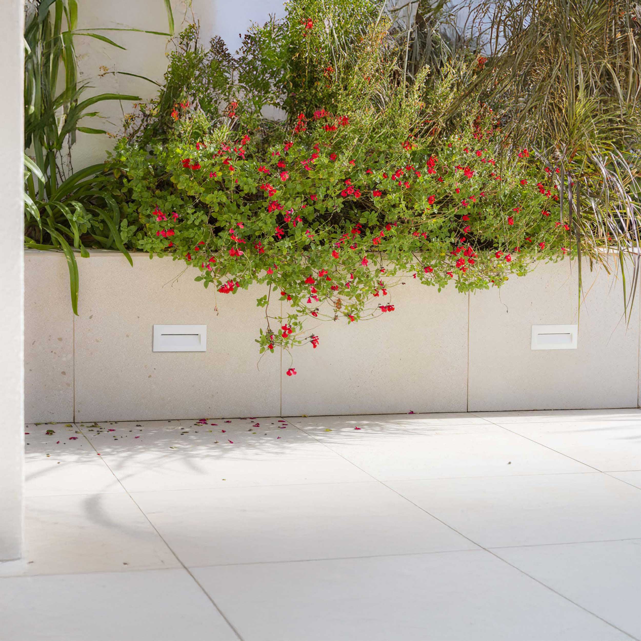 Faro Mani LED осветително тяло за вграждане на открито IP65