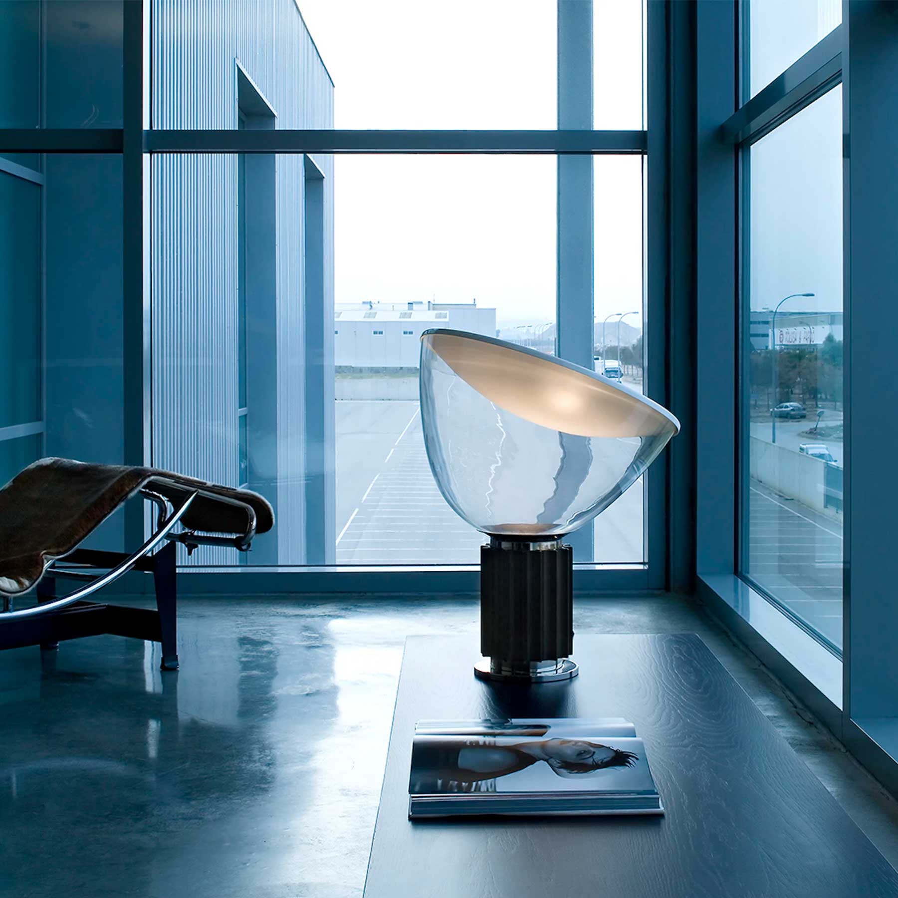 Flos Taccia LED ikonická stolní lampa