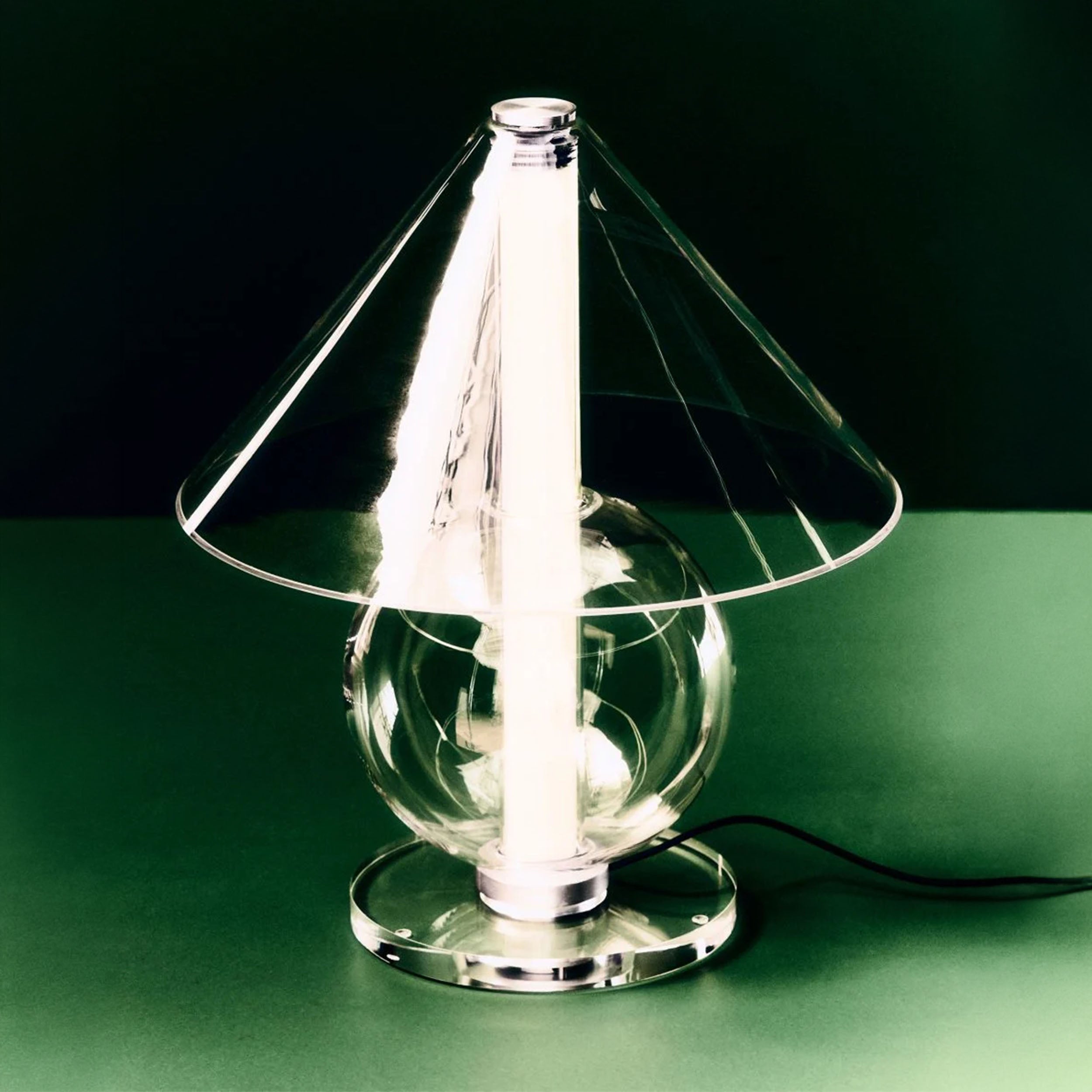 Настолна лампа Marset Fragile LED