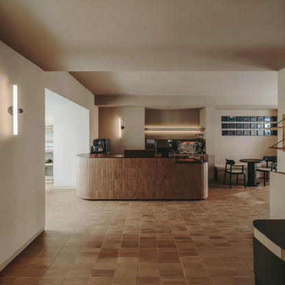 Marset Ambrosia A LED златна стенна лампа