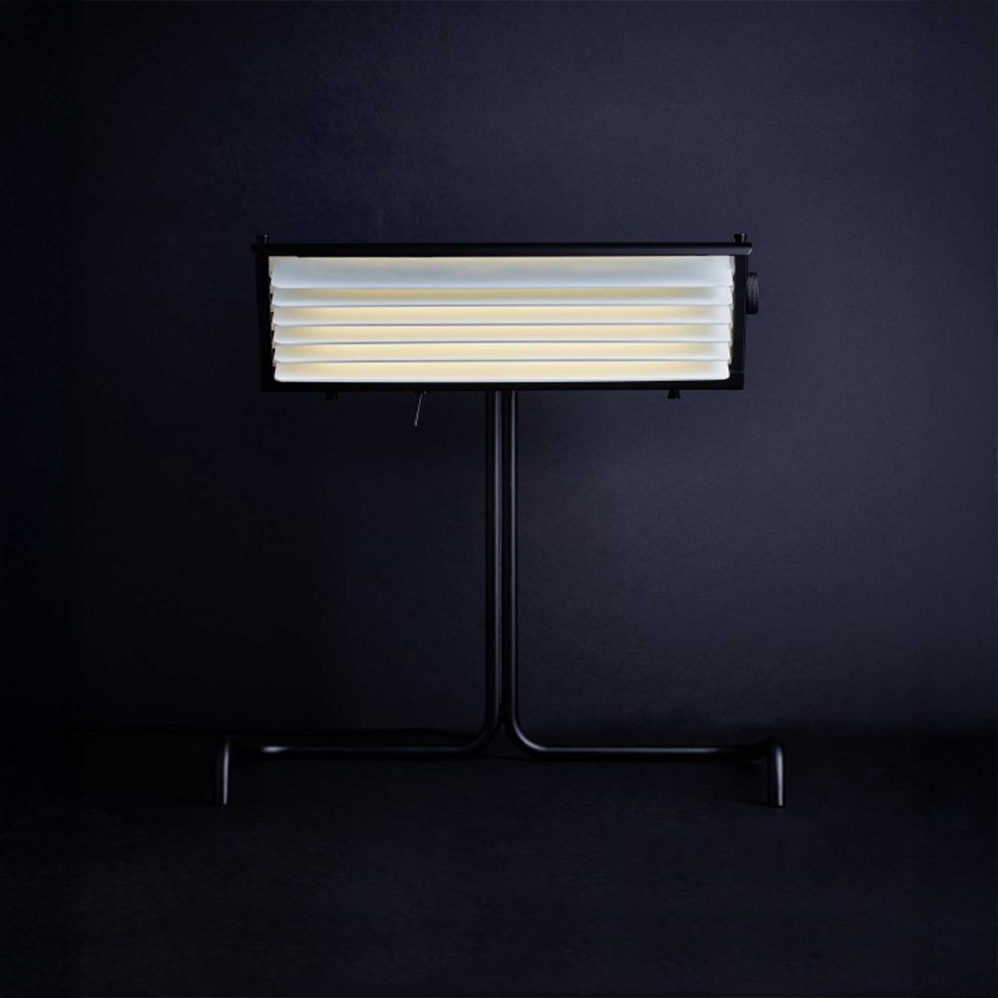 DCW éditions Biny LED настолна лампа
