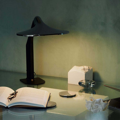 DCW éditions Ниваки LED настолна лампа